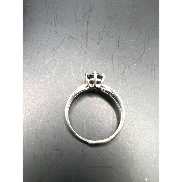 Beautiful Blue Topaz Ring set in 925 - Adjustable - Picture 3 of 5